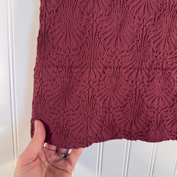 Fornia Women's Floral High Neck Crop Stretchy Tank Top Purple Size Medium/Large - Picture 5 of 10